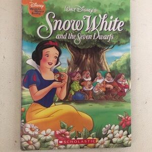 Disney Snow White and the Seven Dwarfs Book - Red, Blue, Yellow